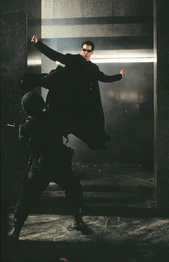 The Matrix 1999 Neo fight scene