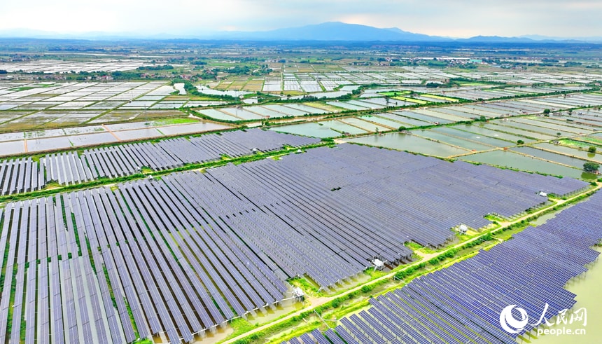 Jiangxi agrivoltaic base Makou Town (photo 2 of 4)