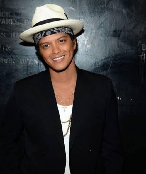 Karol G Bruno Mars STILL (photo 2 of 2)