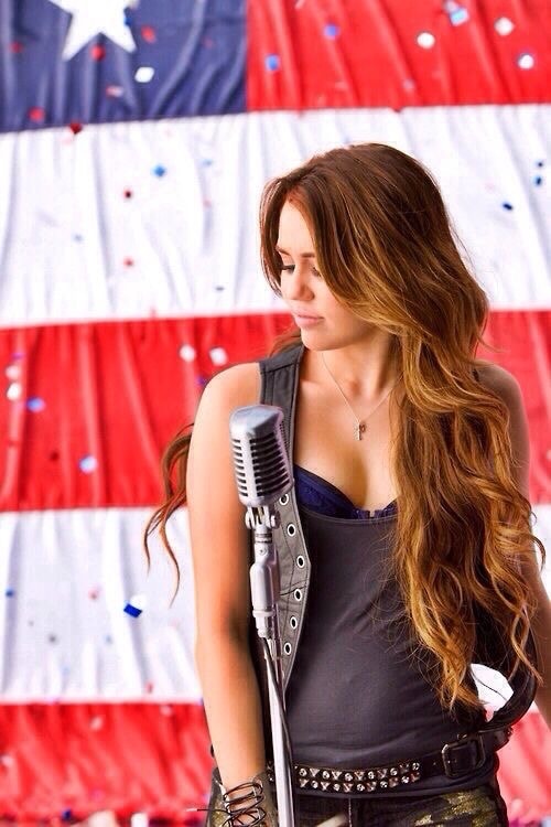 4th of July performance 🇺🇸 (photo 2 of 2)