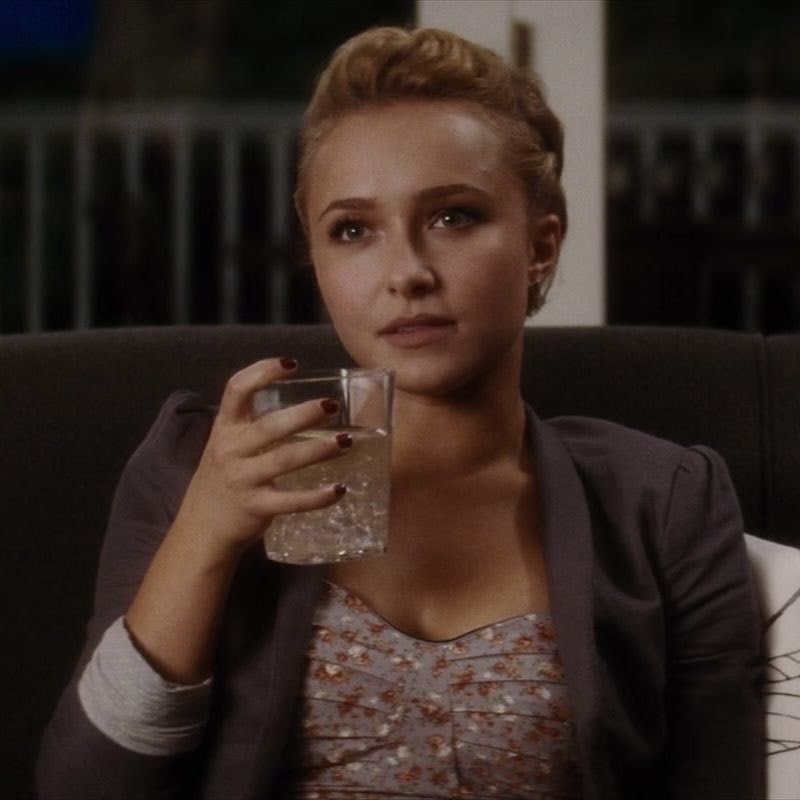 Hayden Panettiere police interview scene (photo 3 of 4)