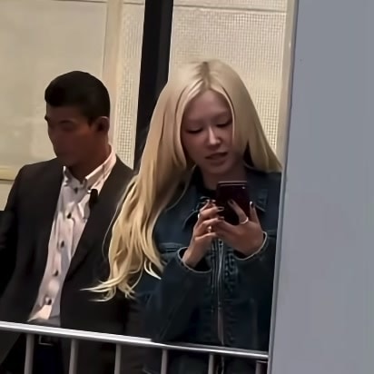 iPhone 18 Blackpink Rosé