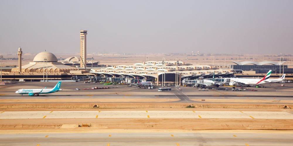 Riyadh King Khalid airport reopens after Houthi strikes