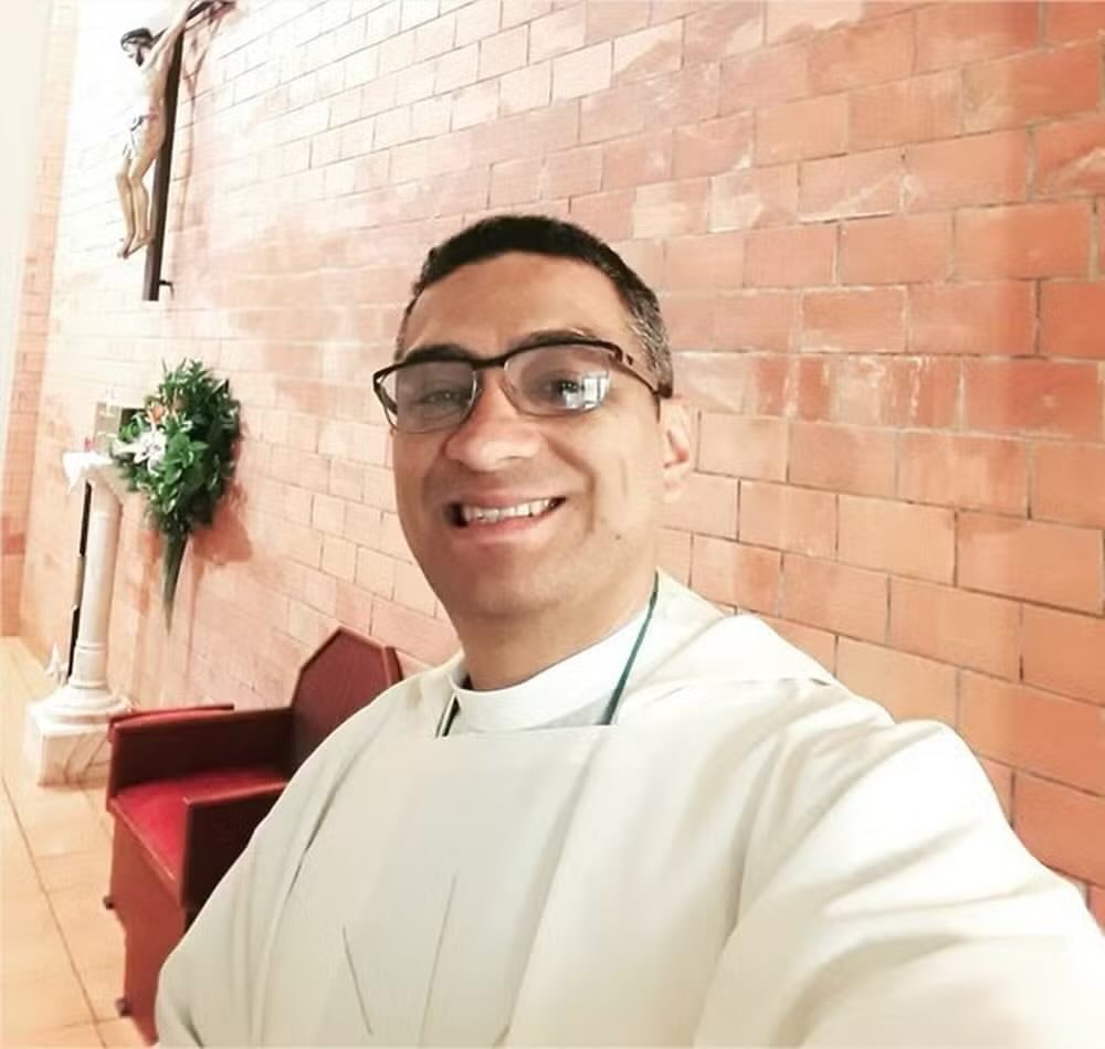 Priest who married Cristiano Ronaldo (photo 1 of 2)