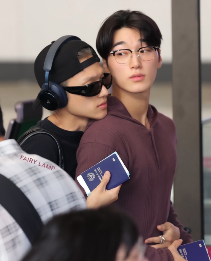 San and Wooyoung ATEEZ viral moment (photo 1 of 2)