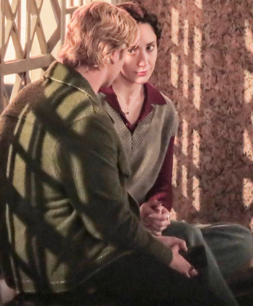 Stephen Kalyn and Lauren Patten on Off Campus set