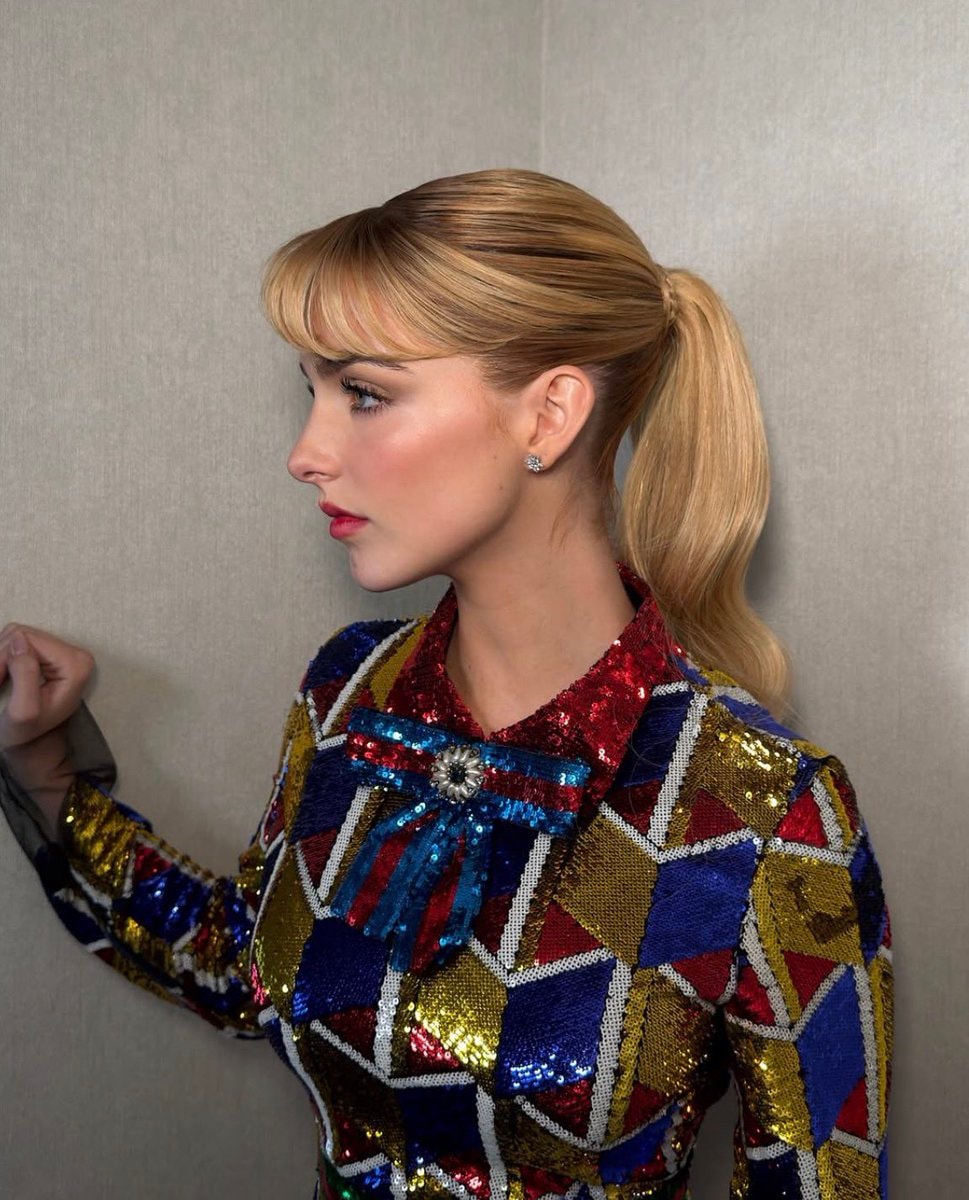 McKenna Grace Hunger Games press look (photo 2 of 2)