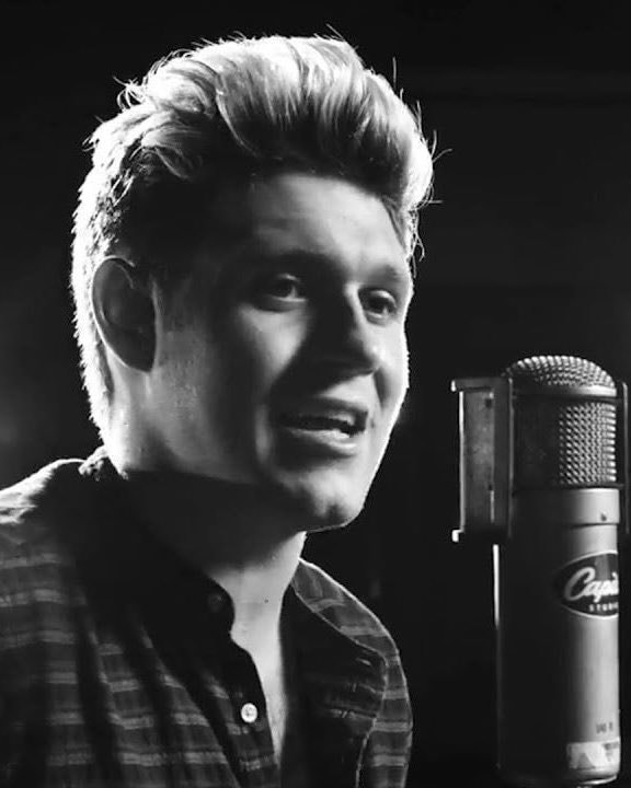 Niall Horan This Town (photo 2 of 2)