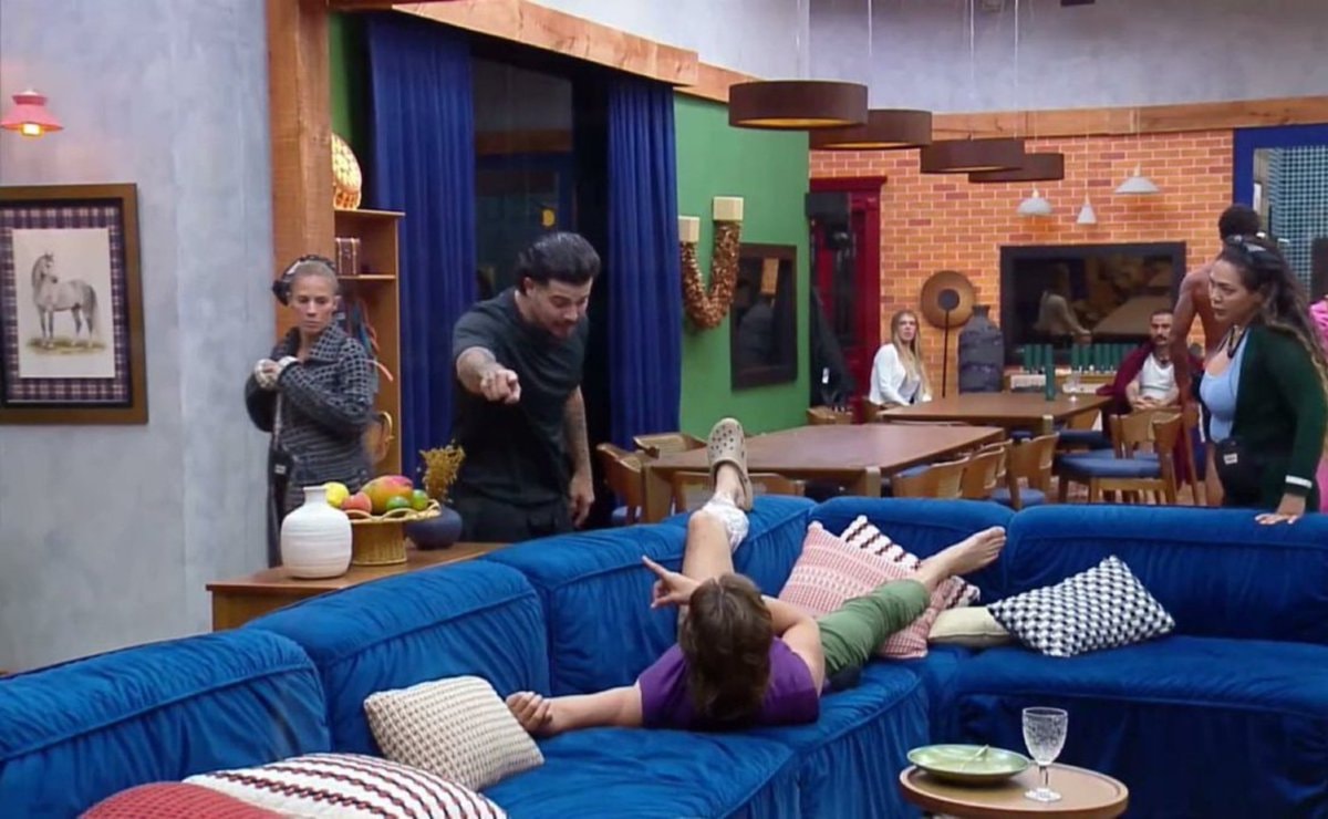 Daniel and Jottapê exchange