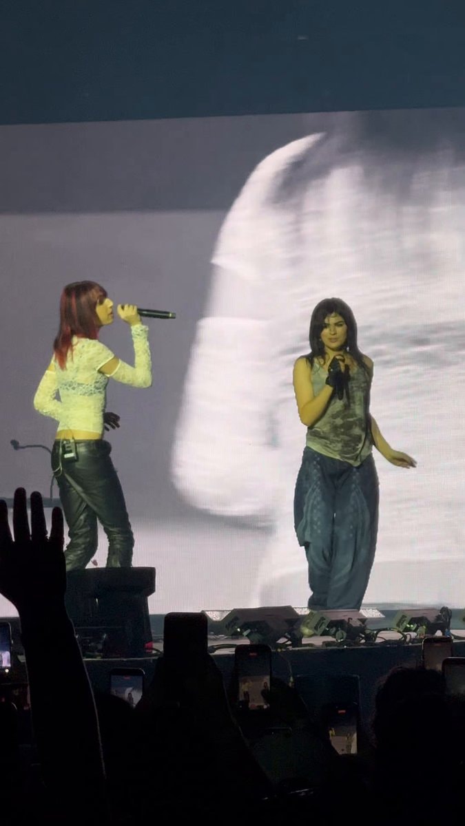 Charli xcx concert underscores Jane Remover
