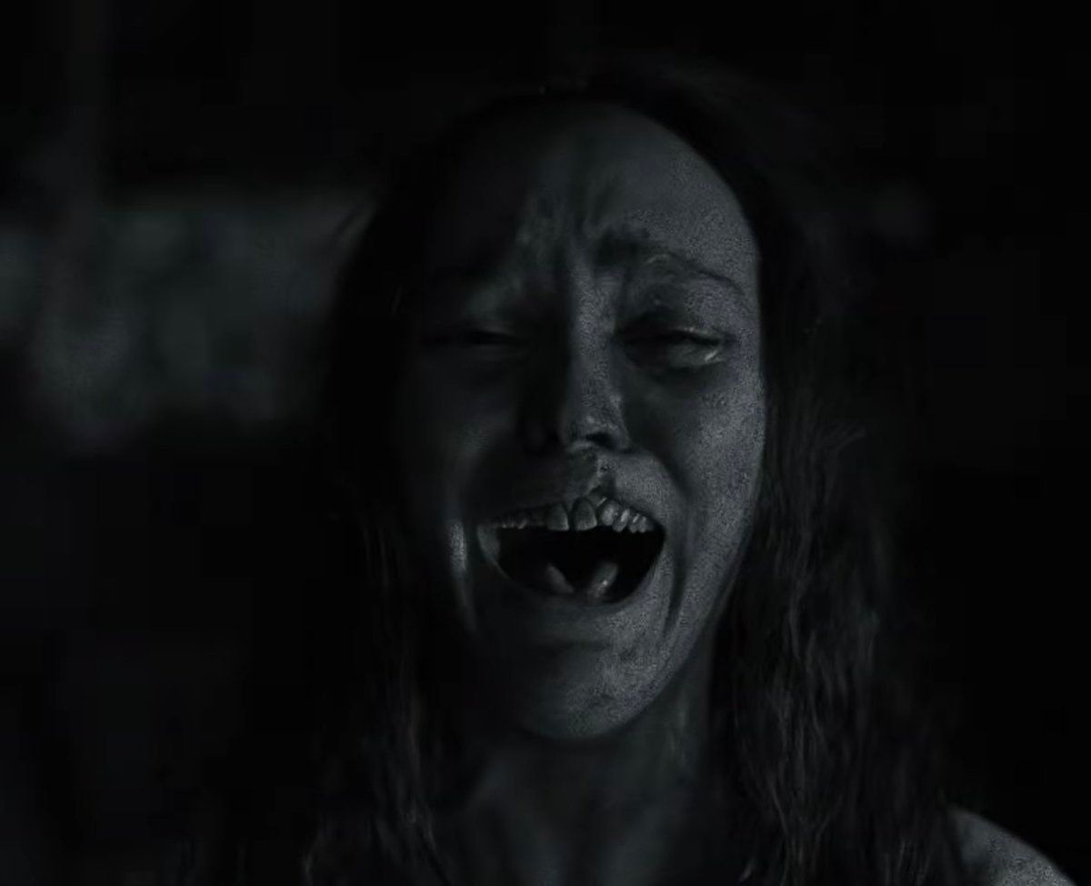 Lily-Rose Depp Nosferatu Robert Eggers (photo 2 of 2)