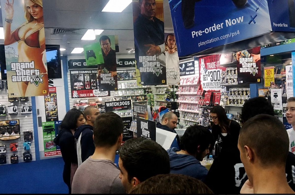 GTA 5 13 years and midnight releases