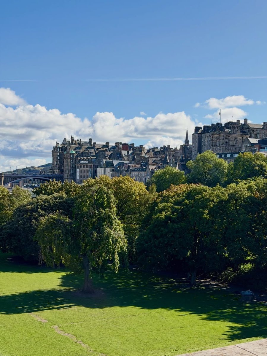 Prince Street Garden Edinburgh (photo 2 of 2)