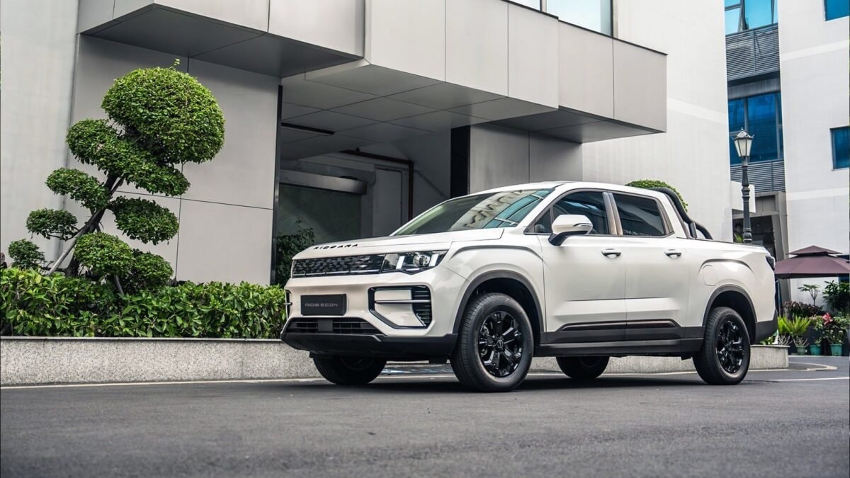 Geely RD6 vs Toyota GD6