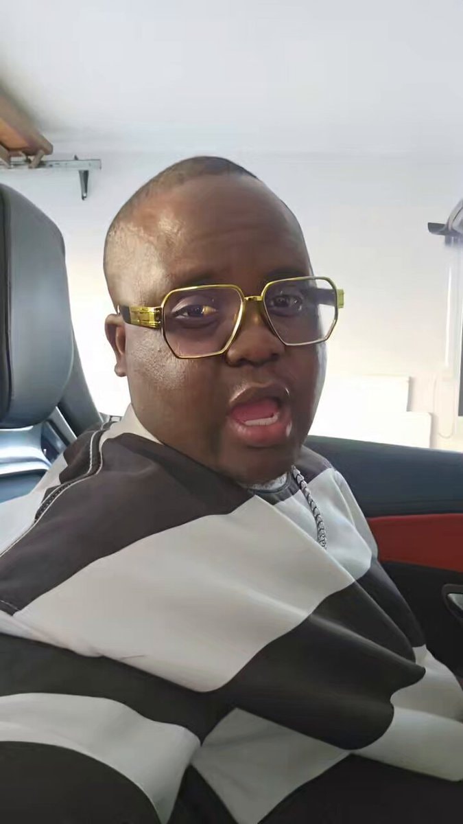 DJ coach in car