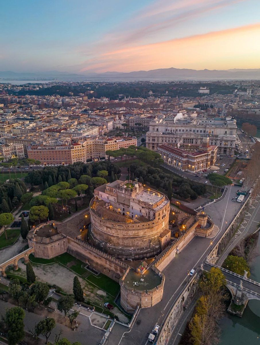 Castel Sant'Angelo Rome (photo 2 of 4)