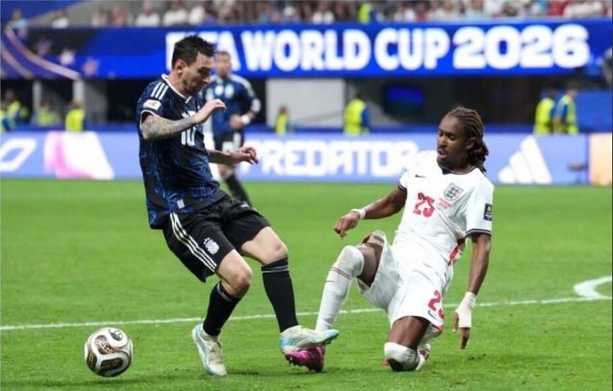 Messi foul VAR controversy (photo 2 of 2)