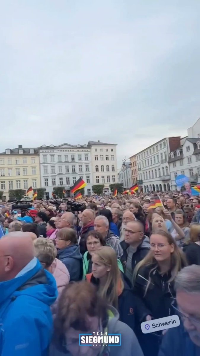 AfD rally fills Schwerin city square
