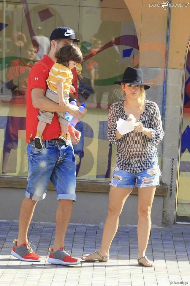Shakira Gerard Piqué family outing