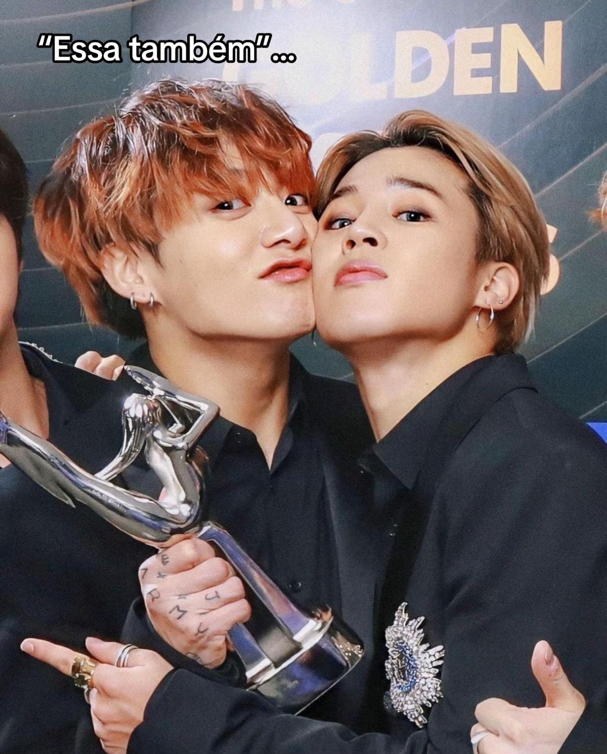 Jungkook Jimin stage moment (photo 2 of 3)