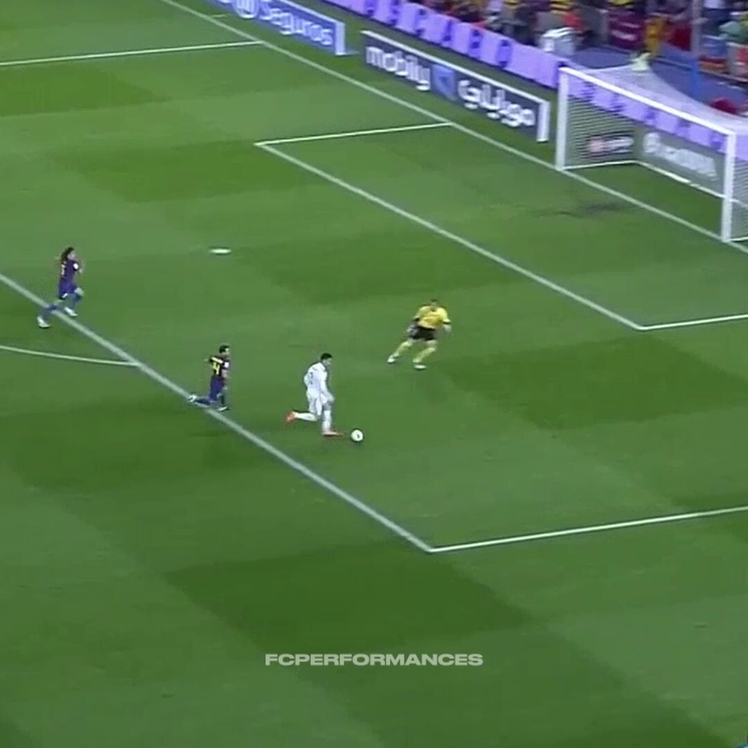 Mesut Ozil vs Barcelona 2011/12 MOTM