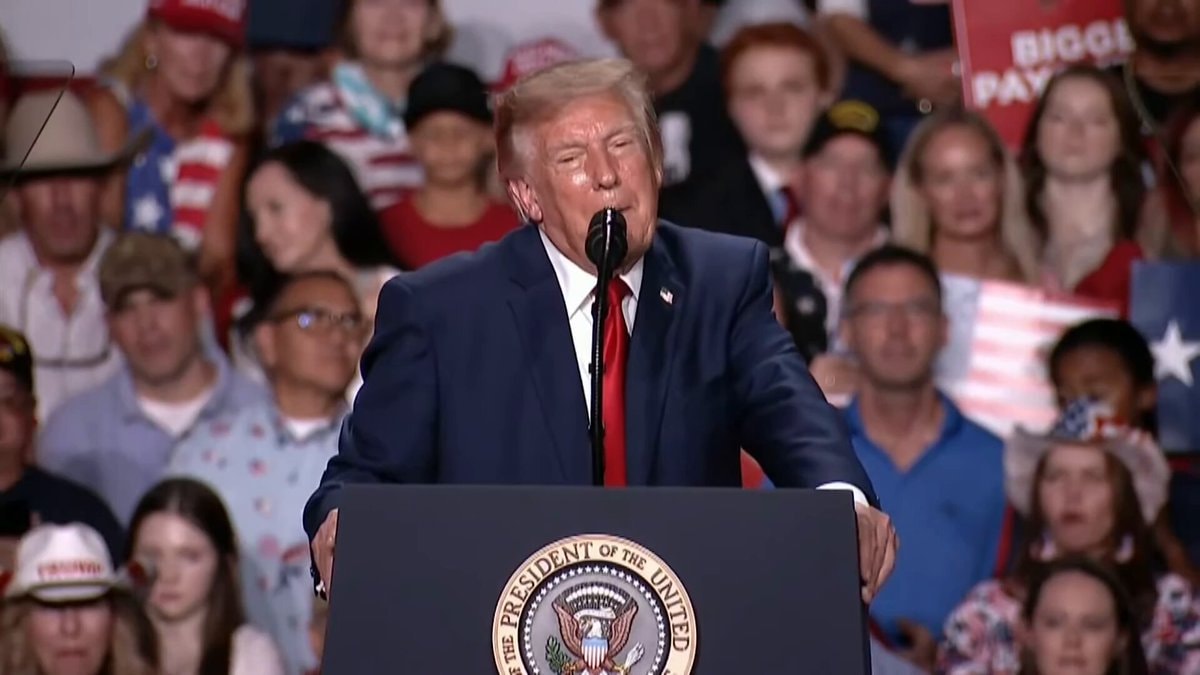 Trump praises Ken Paxton at rally