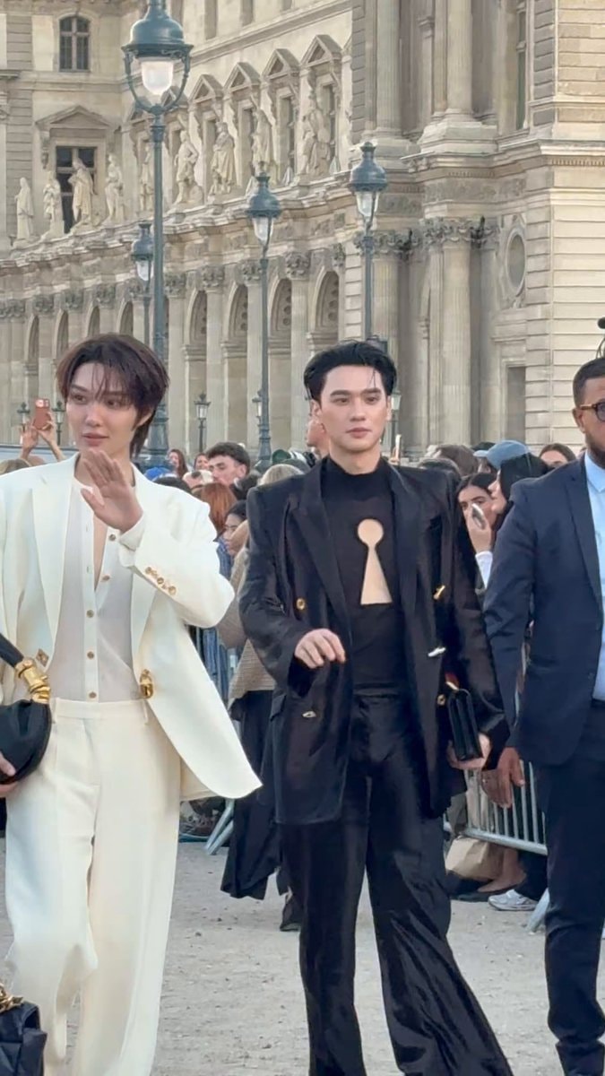KengNamping Schiaparelli Fashion Show