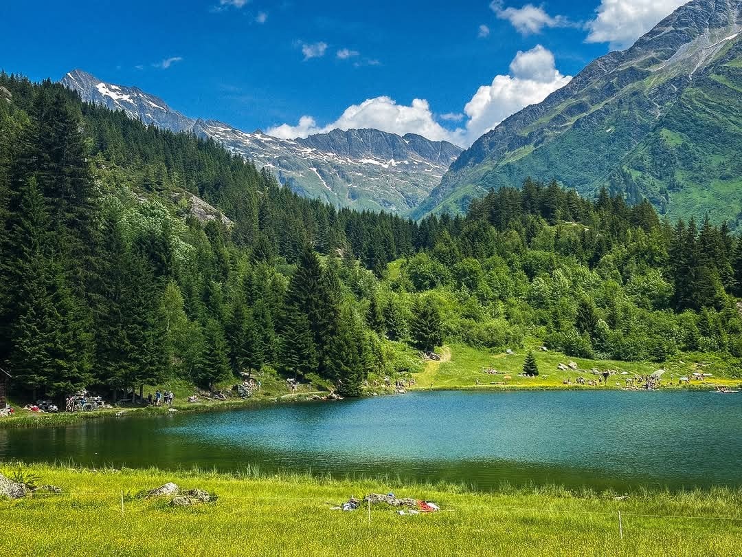 Switzerland alpine village (photo 2 of 4)