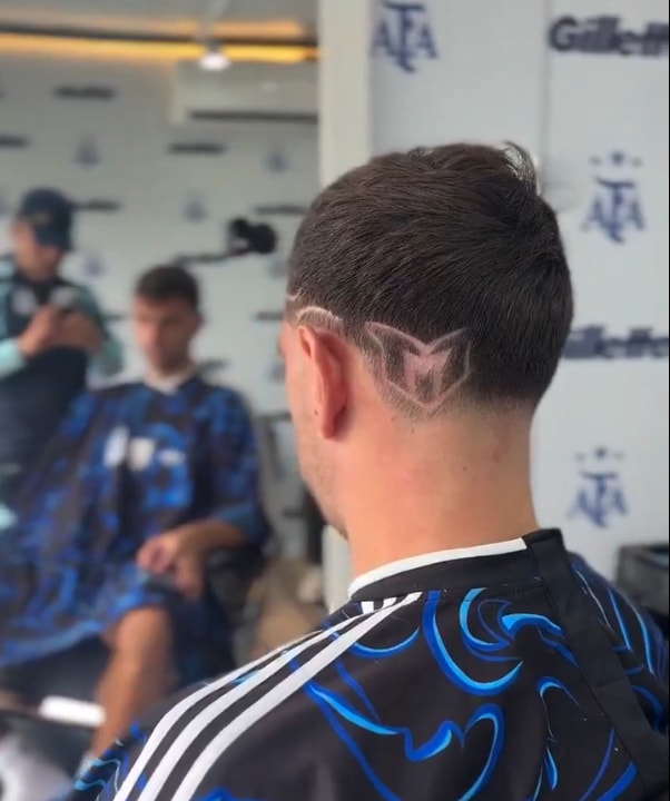Emiliano Martinez haircut M tribute