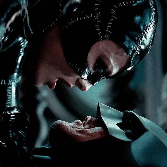 Catwoman Batman close moment