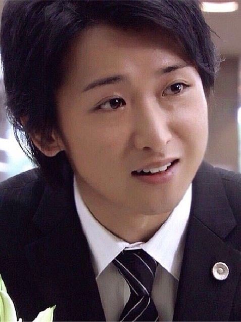 Satoshi Ohno surprised expression (photo 2 of 4)