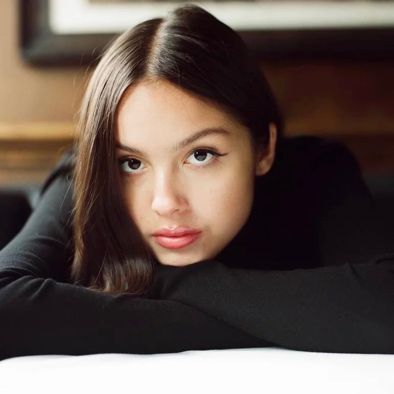 Olivia Rodrigo supports Jane Doe