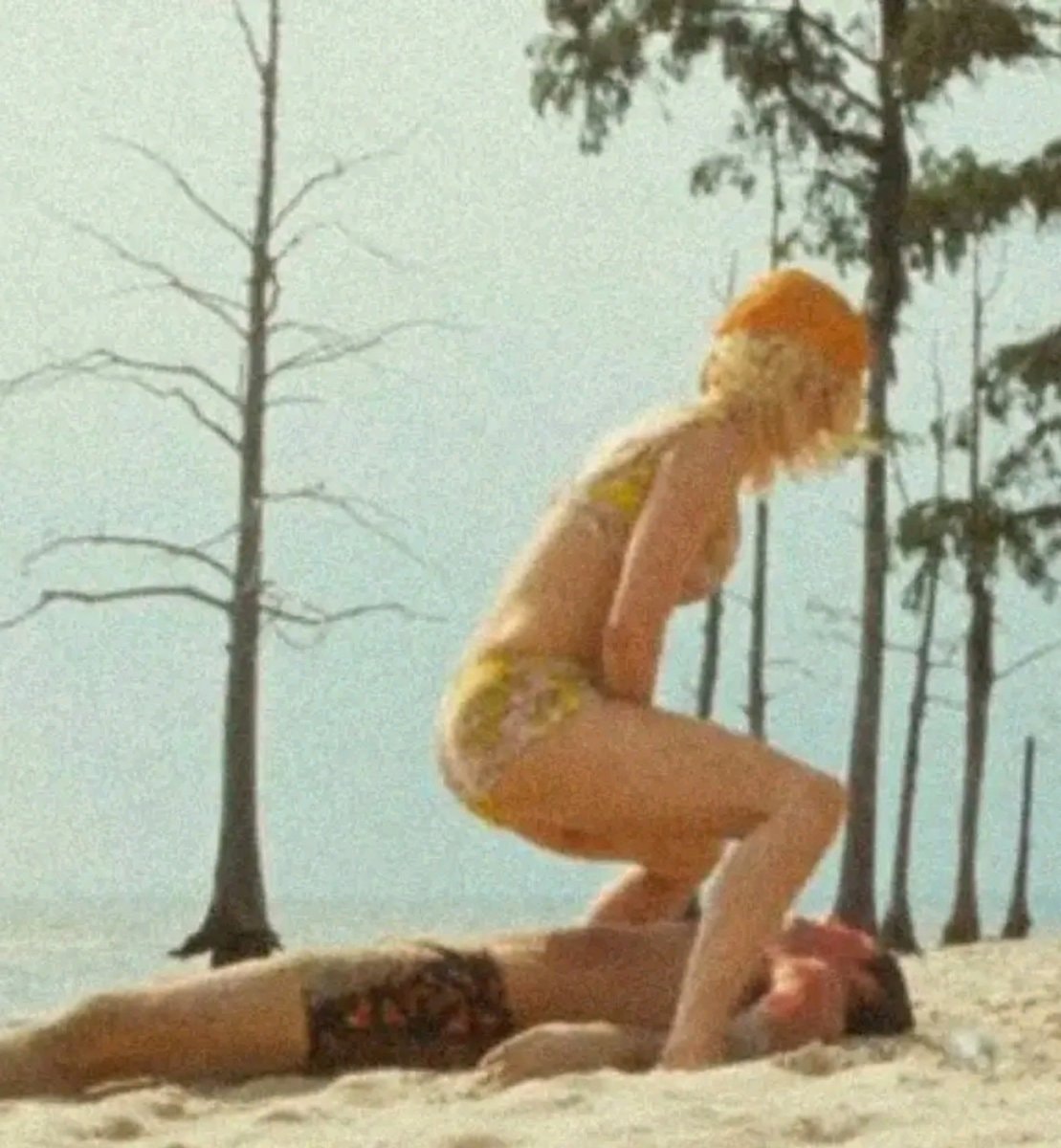 Nicole Kidman confirms peeing on Zac Efron in The Paperboy (photo 2 of 2)