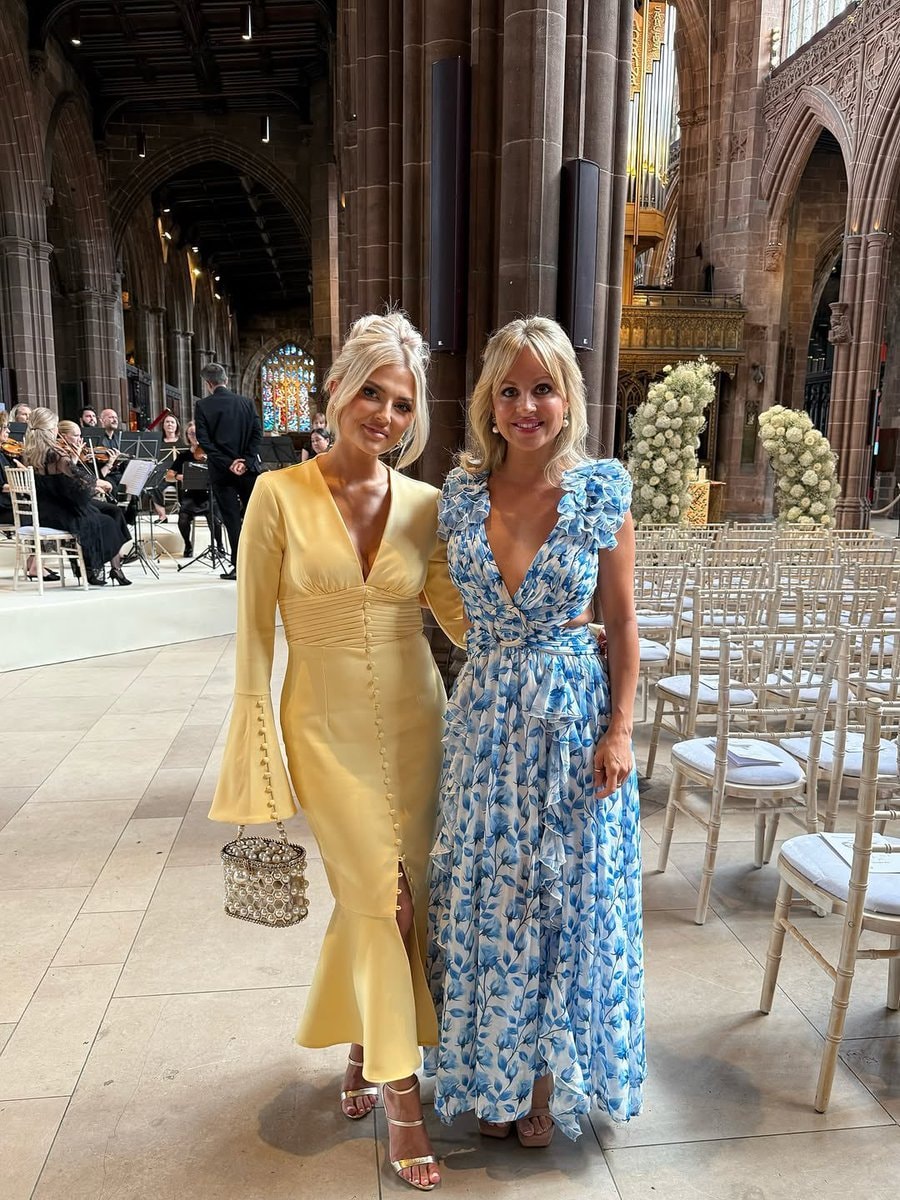 Lucy Fallon vs Tina O'Brien (photo 3 of 4)
