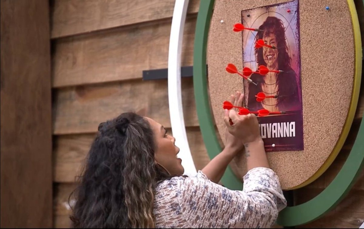 Darlin targets Giovanna AFazenda