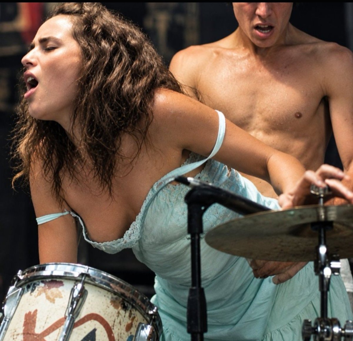 Adria Arjona in Los Frikis (photo 2 of 2) Adria Arjona in Los Frikis (photo 2 of 2)