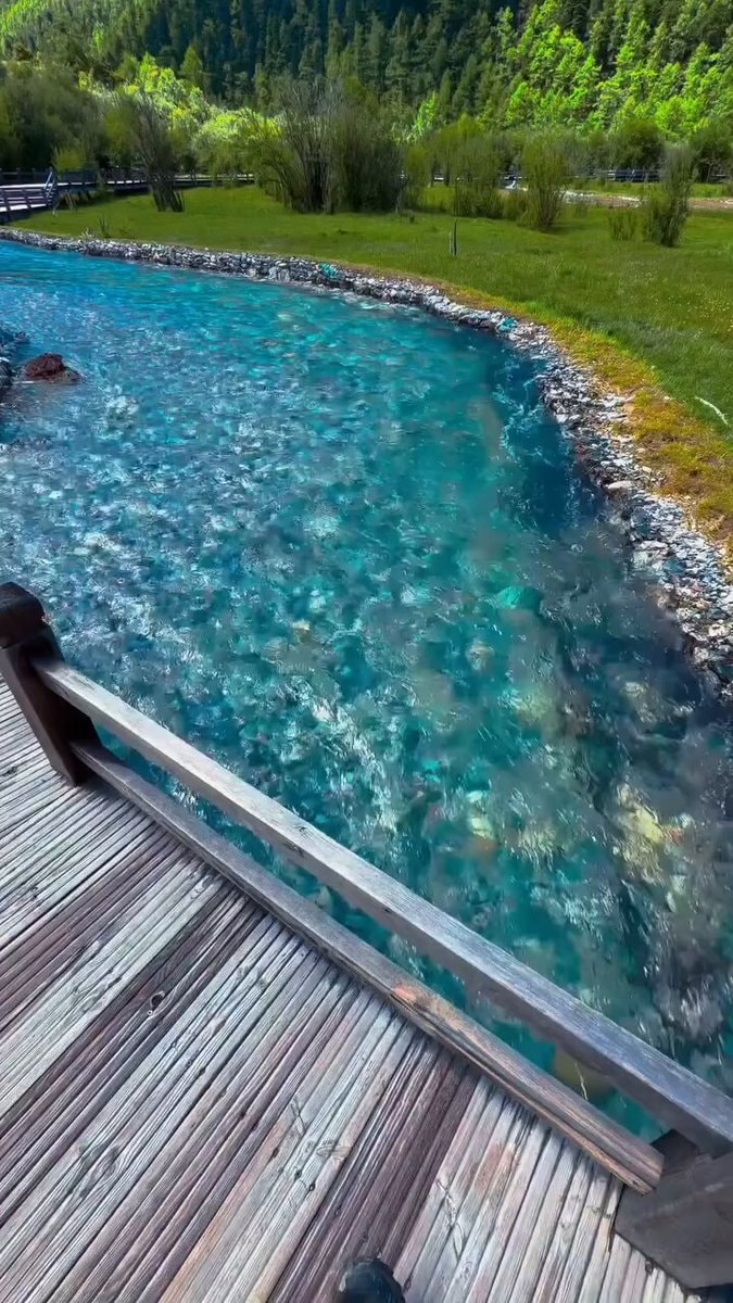 unreal looking river