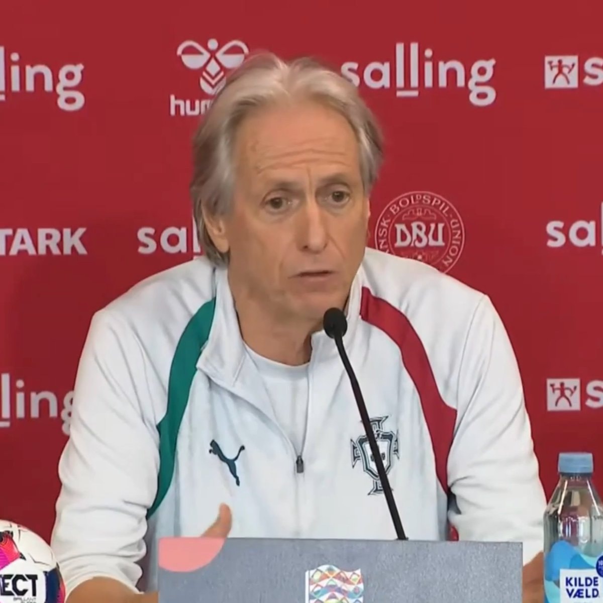 Jorge Jesus press conference Puma jacket