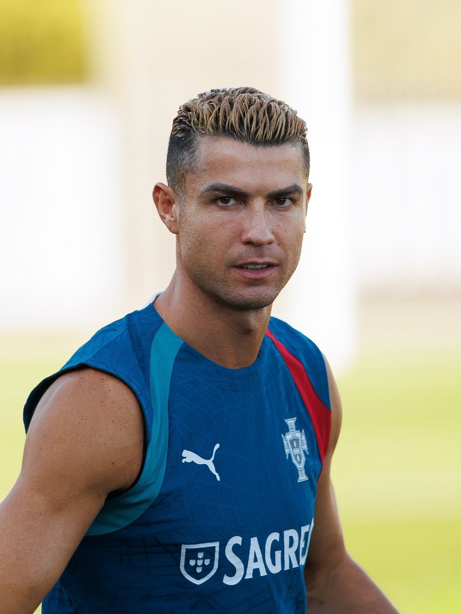 Rafael Leao Portugal number 7 (photo 2 of 2)