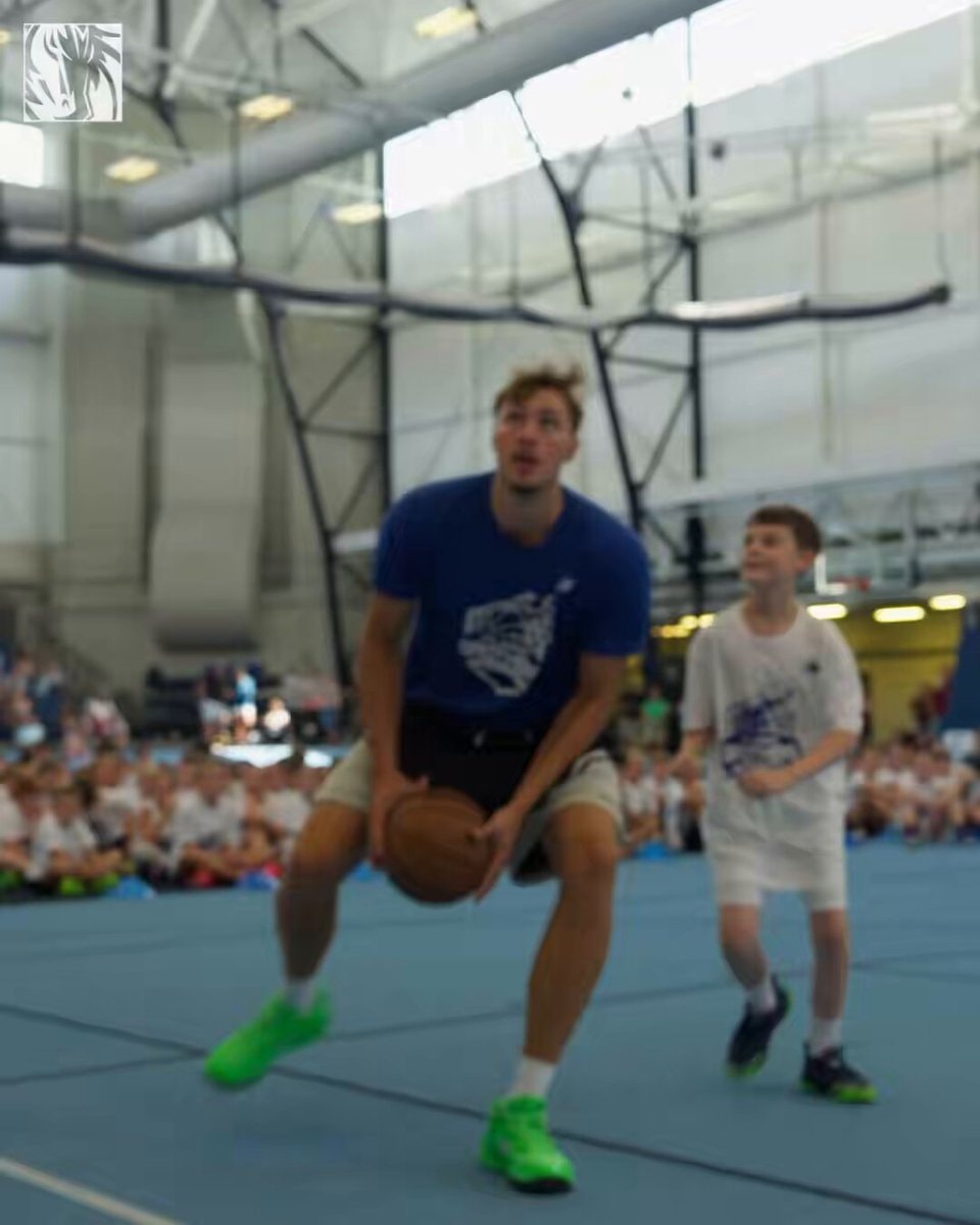 Cooper Flagg Maine mini-camp dribbling @dallasmavs Cooper Flagg Maine mini-camp dribbling @dallasmavs