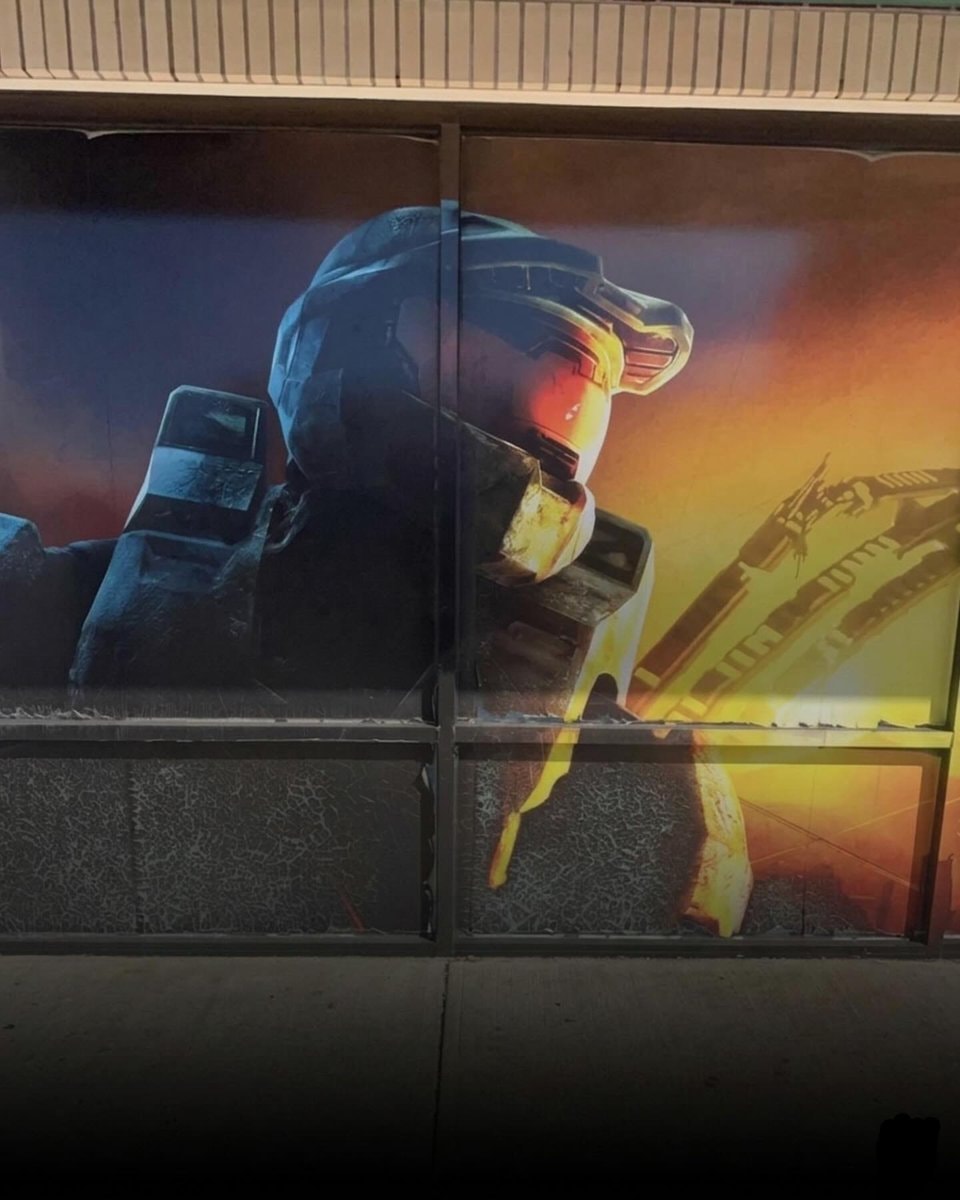 Colorado GameStop Halo 3 mural 2007 (photo 2 of 2)
