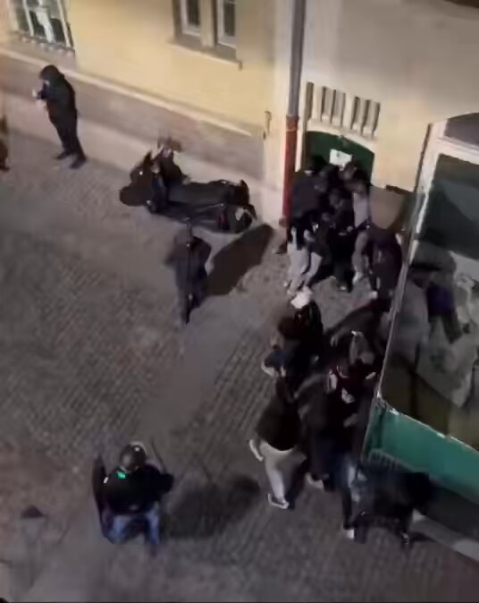 French police support far-left looters