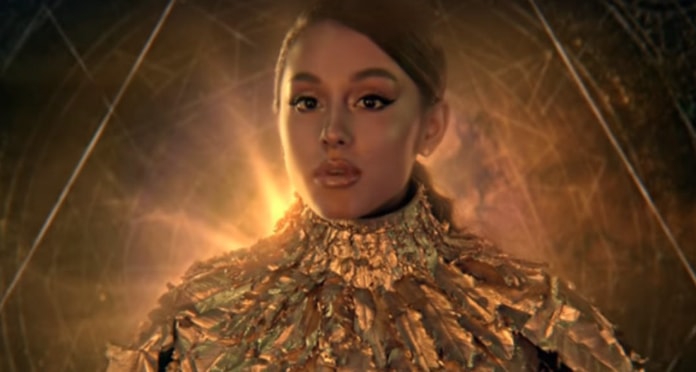 Ariana Grande Sweetener (photo 3 of 4)