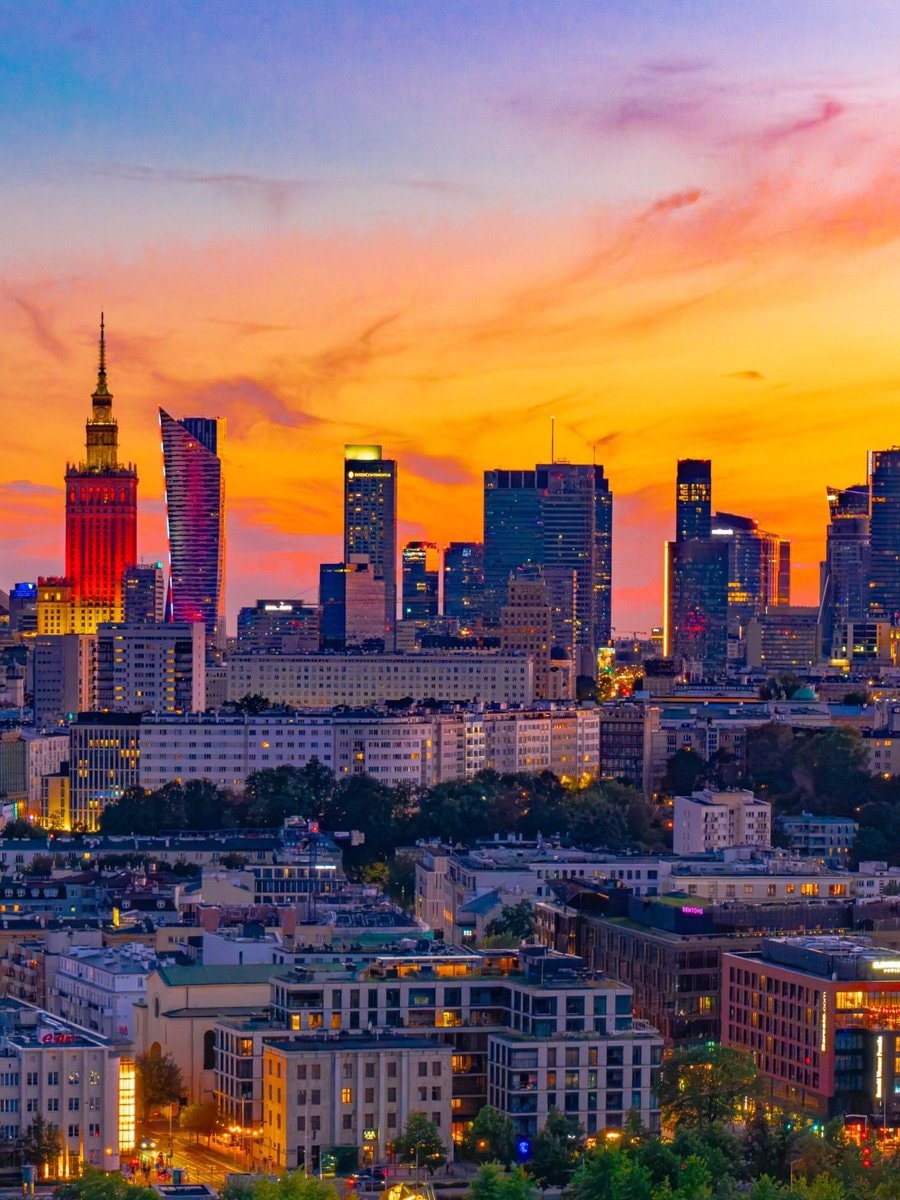 Warsaw skyline at sunset (photo 1 of 3) Warsaw skyline at sunset (photo 1 of 3)