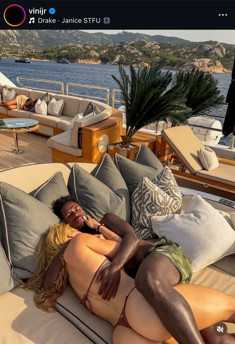 Vinícius Júnior yacht post Drake Janice STFU