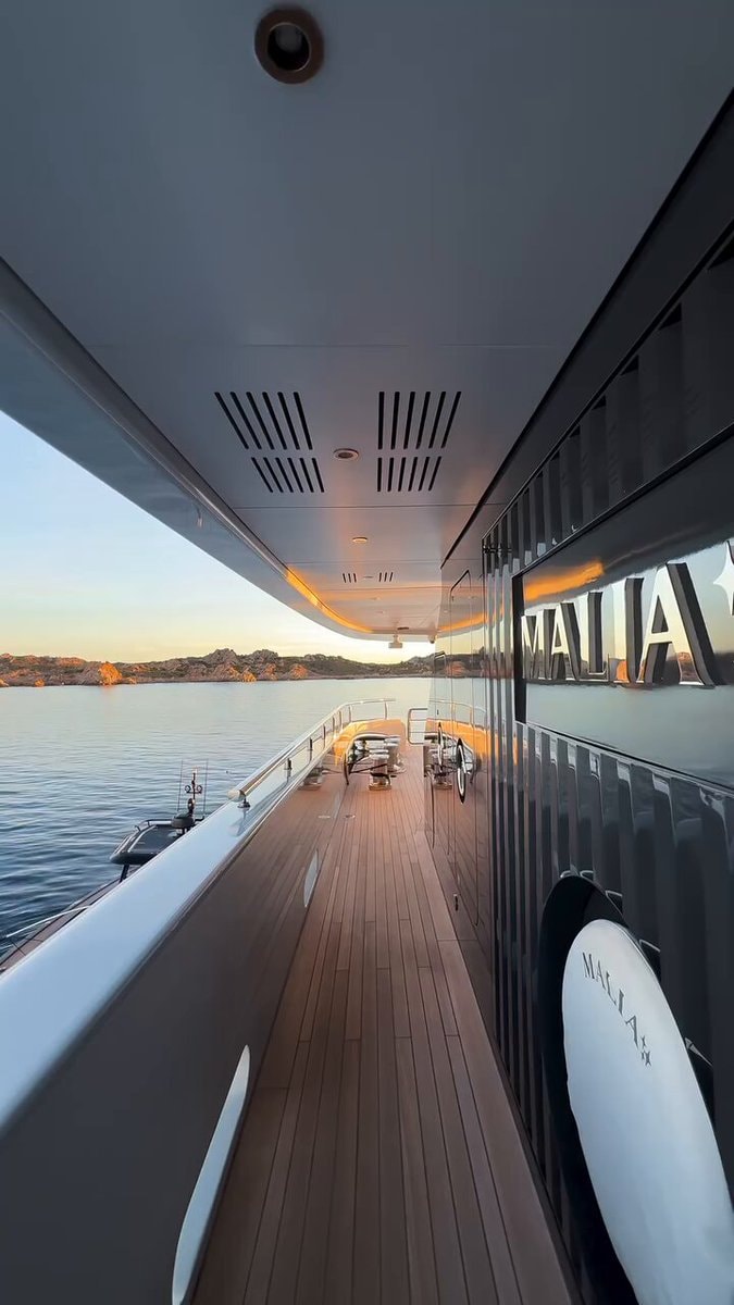 MALIA luxury yacht