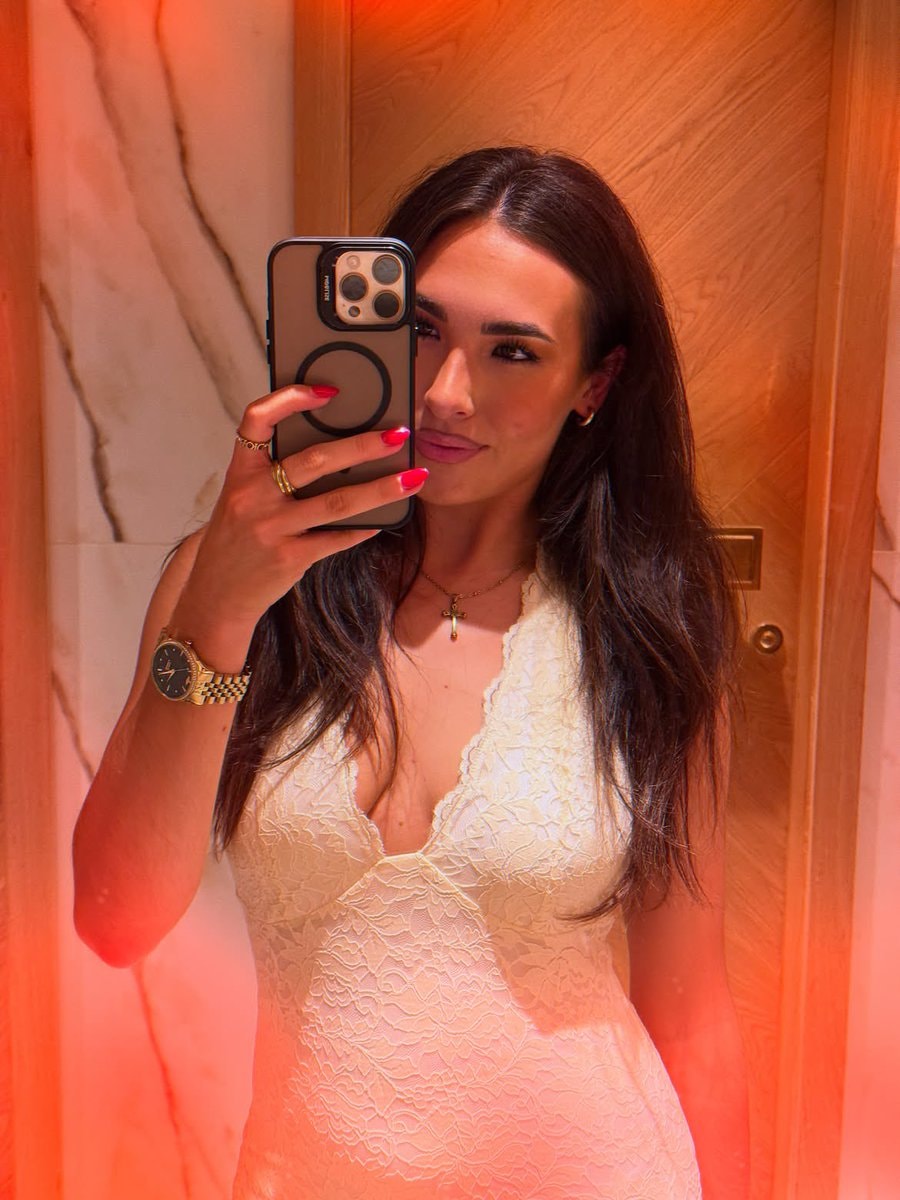 Tara Kirk 🔥🔥 (photo 3 of 4)