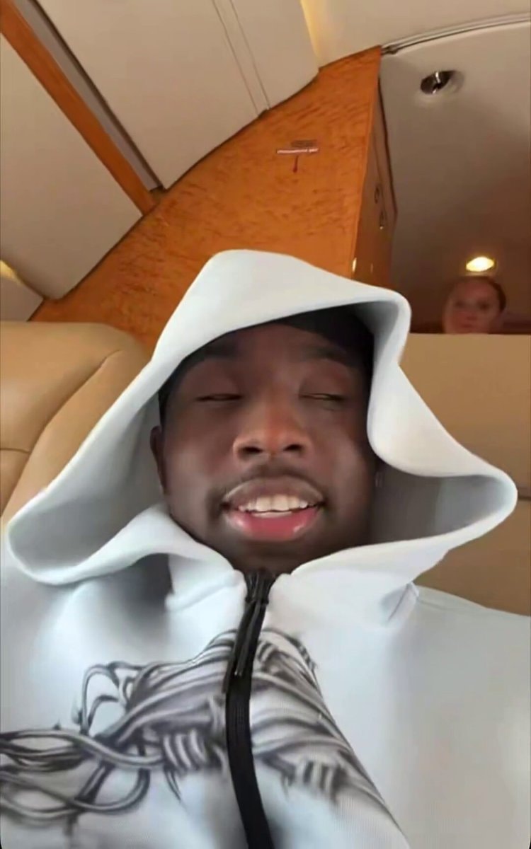 Kai Cenat private jet video