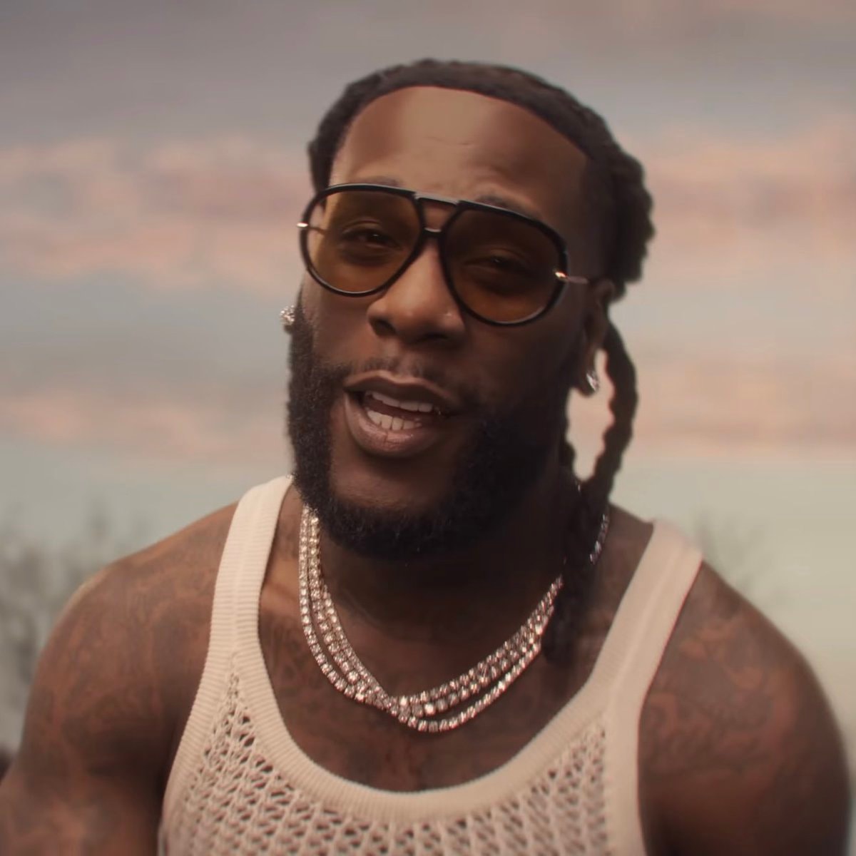 Dai Dai Shakira Burna Boy 1 Billion Views (photo 2 of 2)