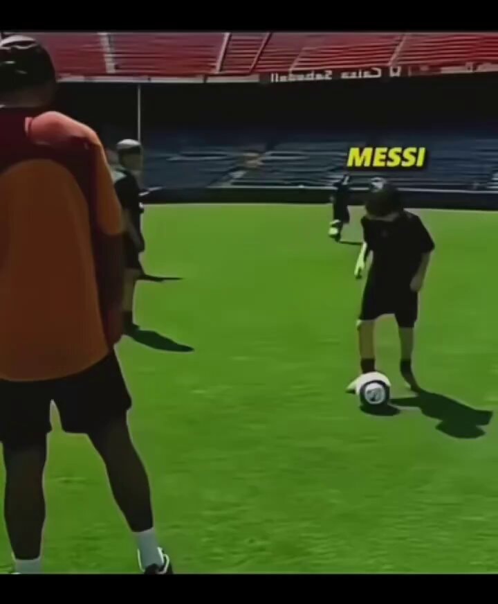Ronaldinho and Messi friendship Ronaldinho and Messi friendship
